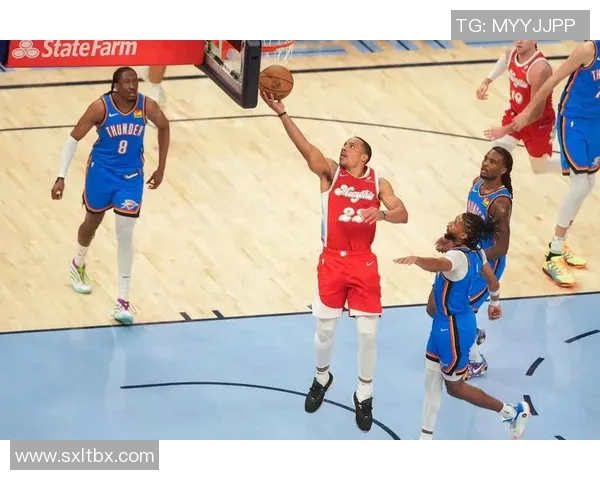 绝平三分震撼全场 篮球赛最后一秒奇迹瞬间引爆观众热血狂潮 绝平三分震撼全场 篮球赛最后一秒奇迹瞬间引爆观众热血狂潮